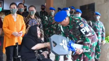 VIVA Militer: Danpuspomad terima hibah kendaraan patwal dari Hj.Rachmawati 