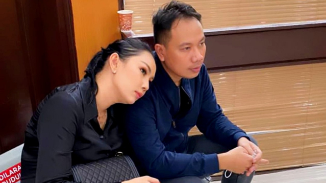 Kalina Oktarani bersama Vicky Prasetyo