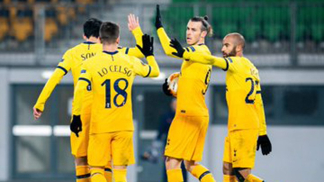 Selebrasi para pemain Tottenham Hotspur usai bobol gawang Lask.
