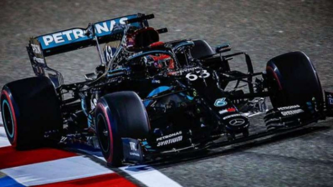 Pembalap Mercedes, George Russell.