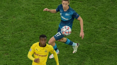 Wonderkid Borussia Dortmund, Youssufa Moukoko (kiri)