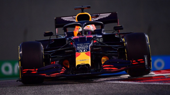 Pembalap Aston Martin Red Bull Racing, Max Verstappen. 