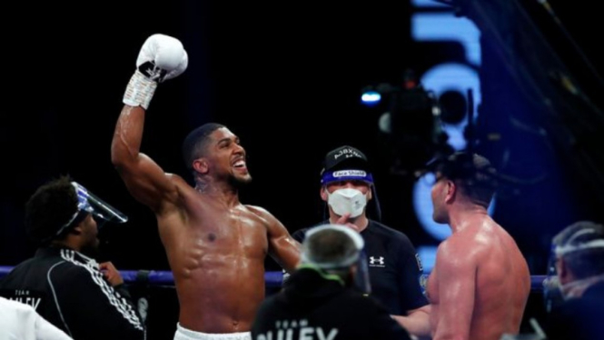 Juara dunia tinju kelas berat, Anthony Joshua