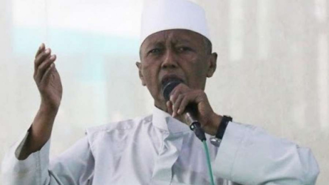 KH. Noer Muhammad Iskandar, Pengasuh Pondok Pesantren Asshiddiqiyah.