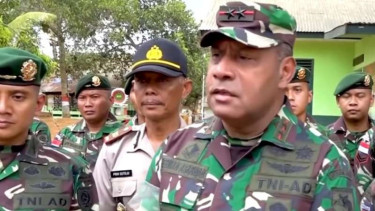 VIVA Militer: Letjen TNI Herman Asaribab