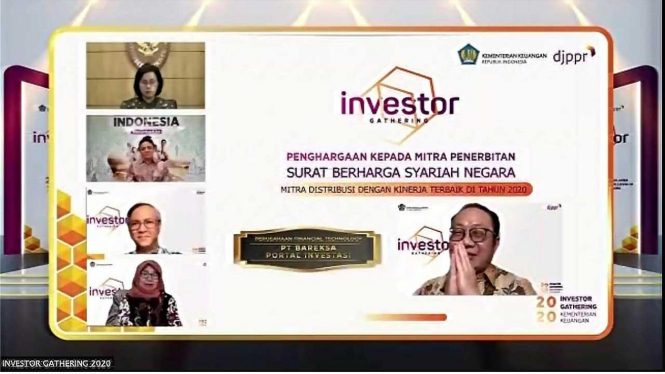 Bareksa juga meraih penghargaan Mitra Distribusi Surat Berharga Syariah Negara Terbaik 2020, dalam dua tahun berturut-turut.