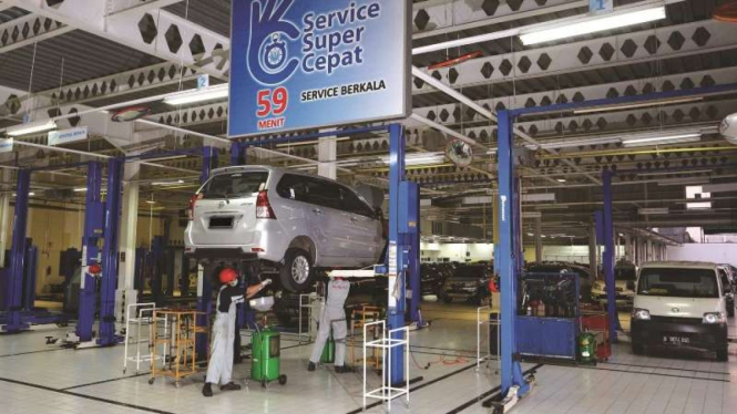 Ilustrasi bengkel mobil Daihatsu