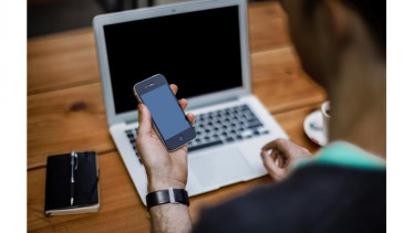 Berinteraksi lewat online di tengah pandemi COVID-19.