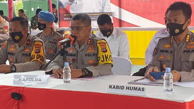 Kepala Kepolisian Daerah Sulawesi Tengah Irjen Abdul Rakhman Baso di Pos Kotis Tindak III Operasi Tinombala di Desa Tokorondo, Kecamatan Poso Pesisir, Kabupaten Poso, Senin, 28 Desember 2020.