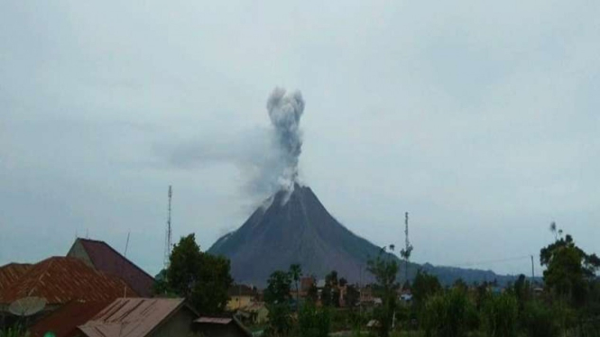 Gunung Sinabung Erupsi