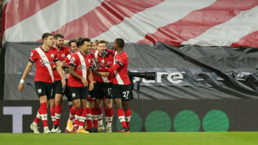 Para pemain Southampton merayakan gol. 