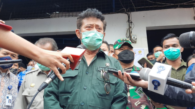 Menteri Pertanian Syahrul Yasin Limpo Tinjau Produksi Tahu-Tempe di Semanan