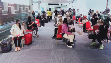 Penerapan protokol kesehatan COVID-19 di Bandara Soekarno Hatta.