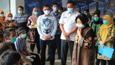Menteri Sosial Tri Rismaharini atau Risma