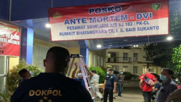 Polda Metro Jaya membuat posko antemortem korban Sriwijaya Air di RS Polri