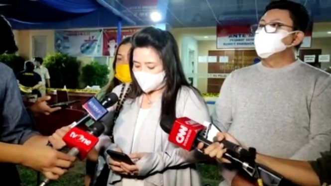 Kakak Sepupu Kapten Diego, Lydia Alferni di RS Polri