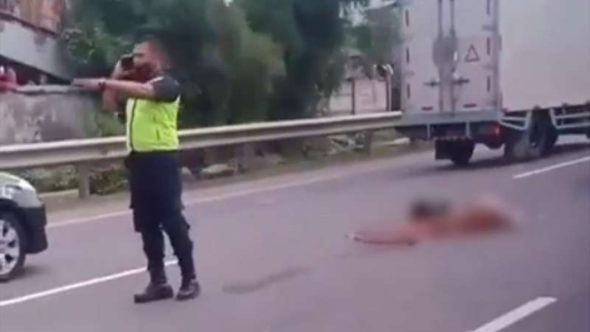 Foto viral mayat di tengah jalan tol arah Bandara Soekarno-Hatta