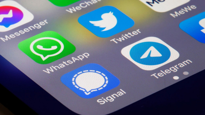 Aplikasi Signal, WhatsApp, dan Telegram.