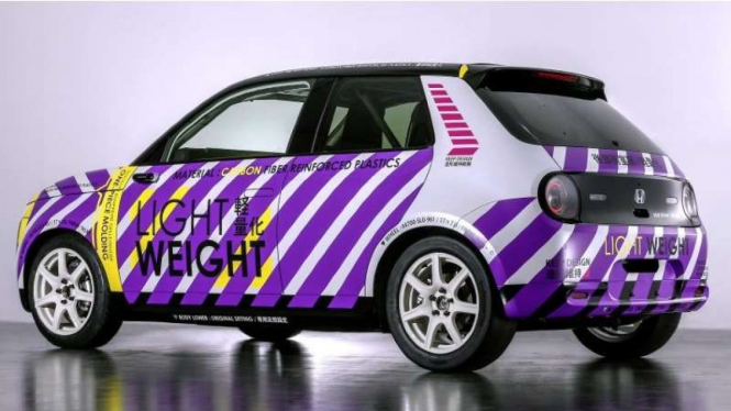 Mobil listrik Honda E dimodifikasi ala Drag Race