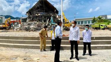 Presiden Joko Widodo Tinjau Kantor Gubernur Sulawesi Barat 