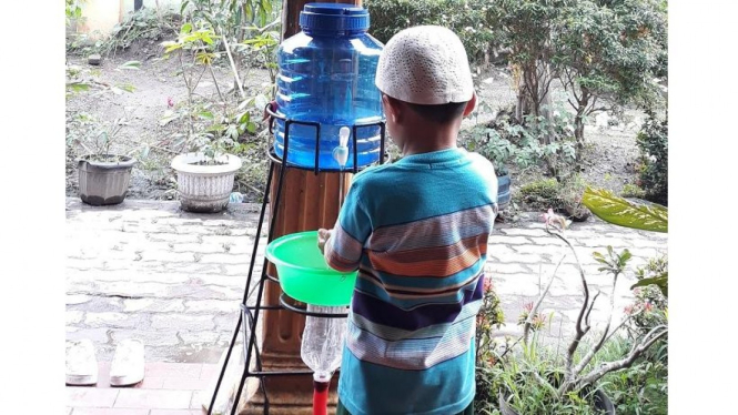 Tempat cuci tangan portabel