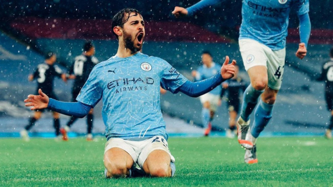 Gelandang Manchester City, Bernardo Silva rayakan gol