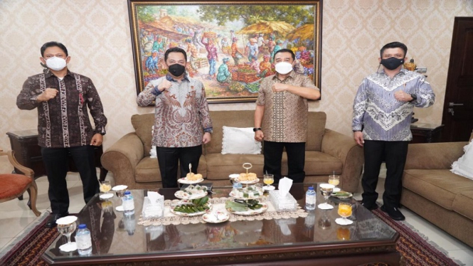Komjen Sigit didampingi Irjen Wahyu-Irjen Sambo ke rumah Jenderal (Purn)  Timur