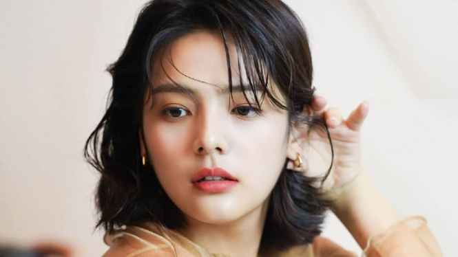 Song Yoo Jung.