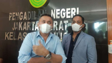 Nus Kei datang ke sidang kasus John Kei