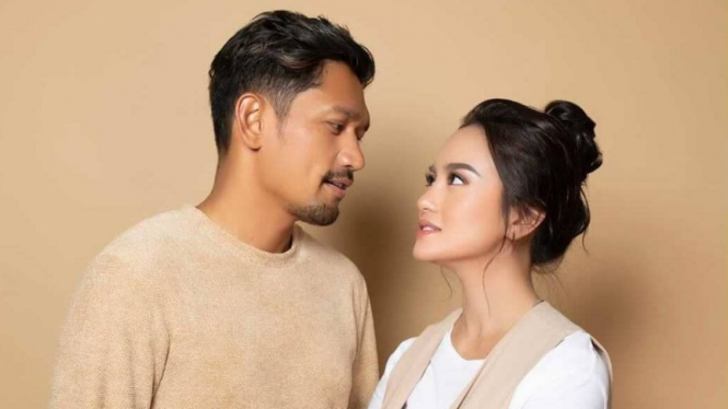 Ibnu Jamil dan Ririn Ekawati.