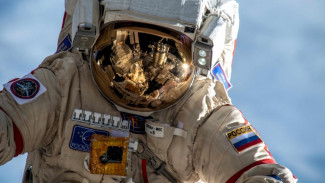 Pakaian Luar Angkasa Kosmonot Rusia Rusak, Dipaksa Balik ke ISS