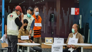 KPK menggelar rekonstruksi kasus Bansos COVID-19