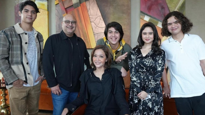 Tissa Biani dan keluarga Maia Estianty