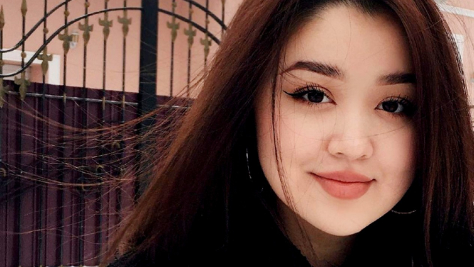  Dara cantik asal Kazakhstan, Dayana