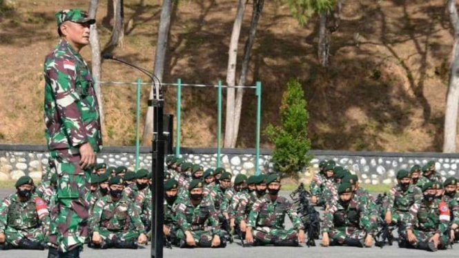VIVA Militer: Danrem 172/Praja Wira Yakthi (PWY), Brigjen TNI Izak Pangemanan