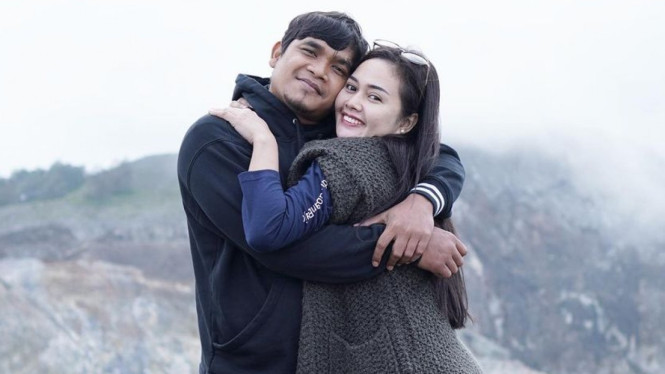 Maell Lee dan Intan Ratna Juwita