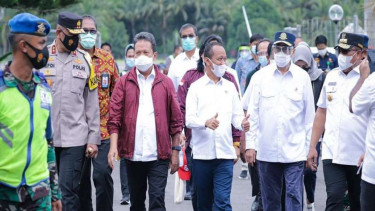 Peninjauan langsung ke lokasi LIN oleh Menteri KKP dan pejabat lainnya
