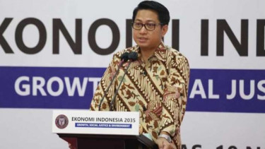 Almarhum Prof. Firmanzah.