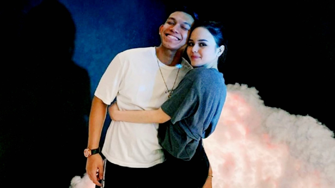 Selebgram Edelenyi Laura Anna dan Gaga Muhammad
