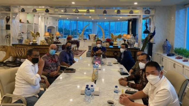Pertemuan Ketum IMI Bambang Soesatyo dan Presiden Direktur tvOne Ardi Bakrie