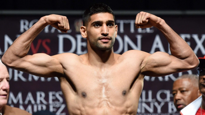 Petinju muslim asal Inggris, Amir Khan