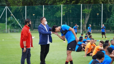 Ketum PSSI, Mochamad Iriawan saat tinjau pemusatan latihan Timnas Indonesia U-22