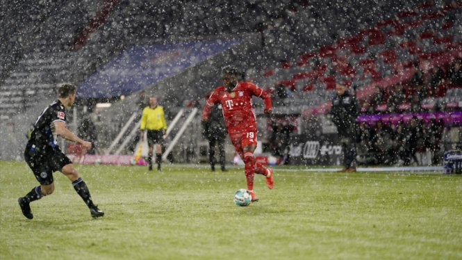 Duel Bayern Munich vs Arminia Bielefeld. 