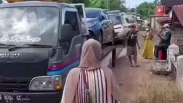Penampakan Mobil yang Diborong Warga Sumurgeneng, Tuban.