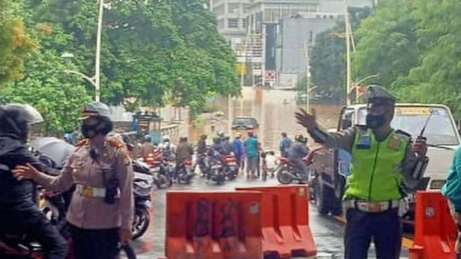 Banjir di kawasan Kemang, Jakarta Selatan.