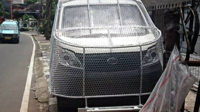 Mobil Esemka Bima dipasangi tameng