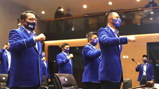 Ketum Partai Demokrat AHY bersama sejumlah pengurus partai