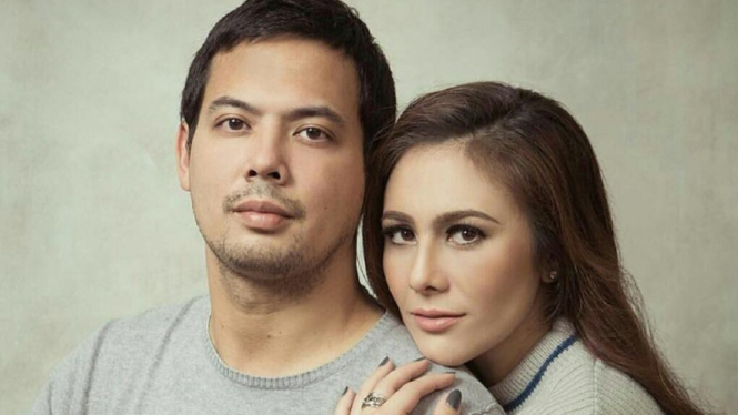 Wulan Guritno dan Adilla Dimitri.