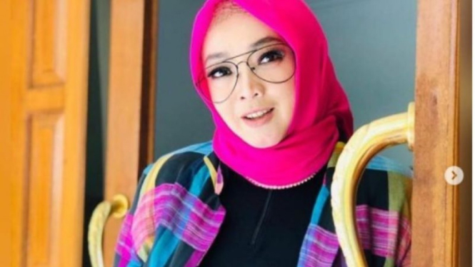 rina gunawan