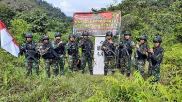 VIVA Militer: Anggota Satgas Pamtas Yonif 312/Kala Hitam